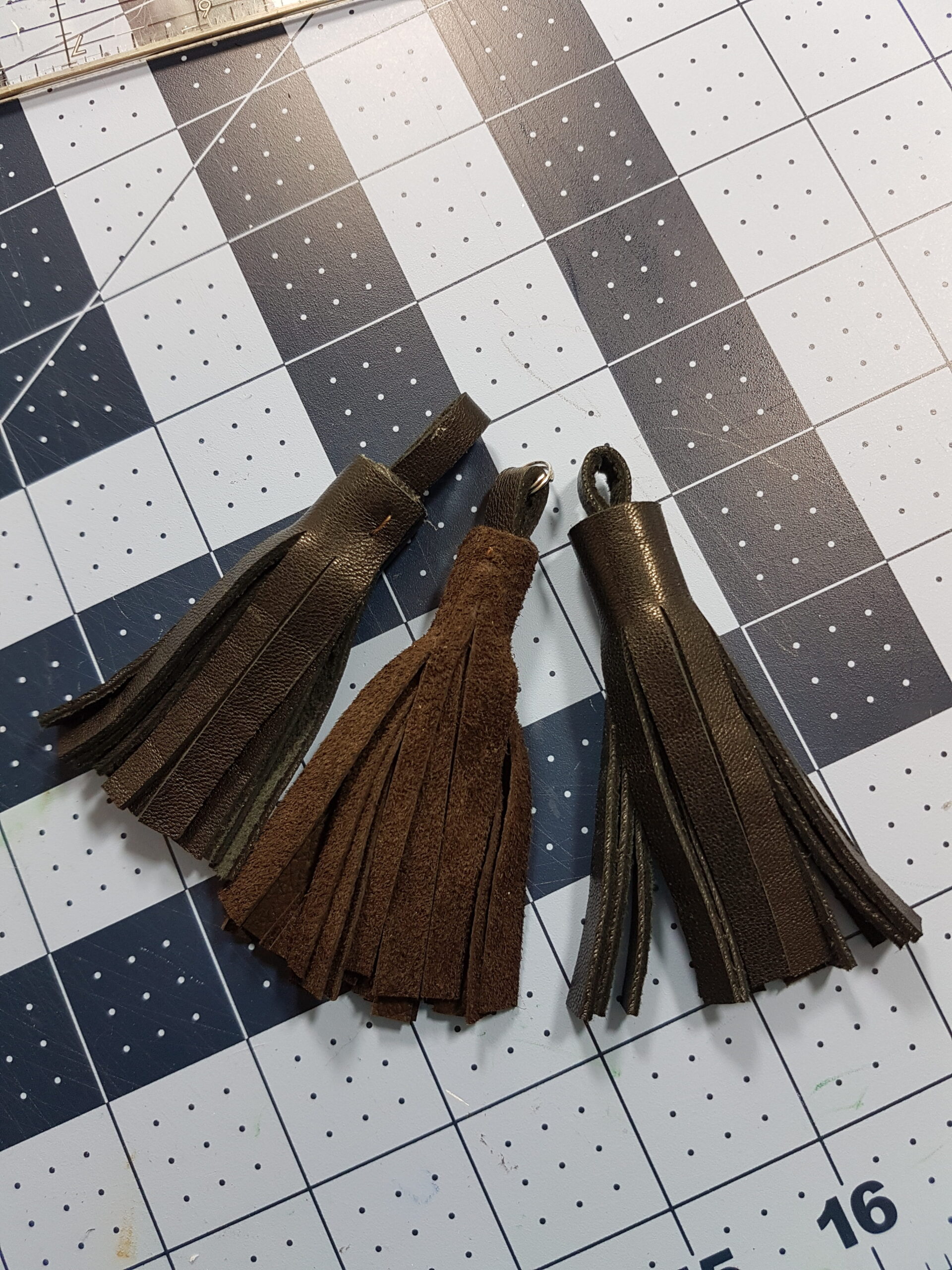 How to make a Leather tassel